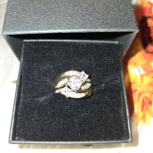 Sz 8 three band square cut cz wedding ring